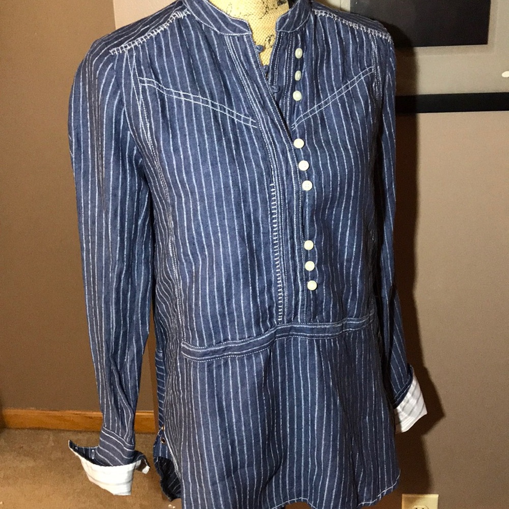🌺 Free People Blue pint striped button shirt